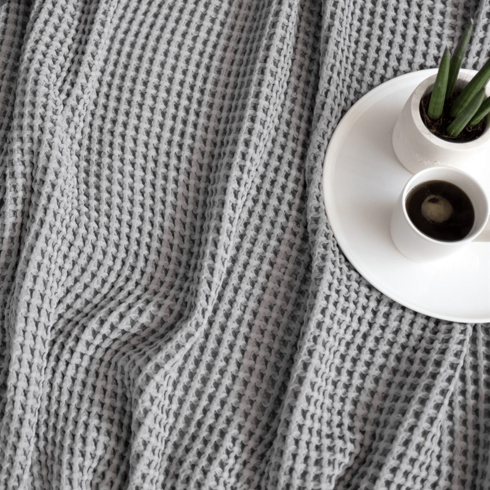 Yuki Waffle Weave King Blanket