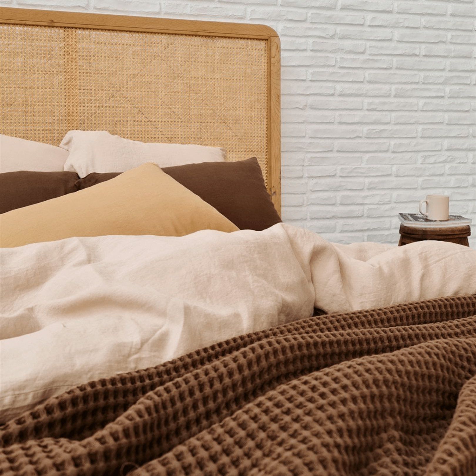 Yuki Waffle Weave King Blanket
