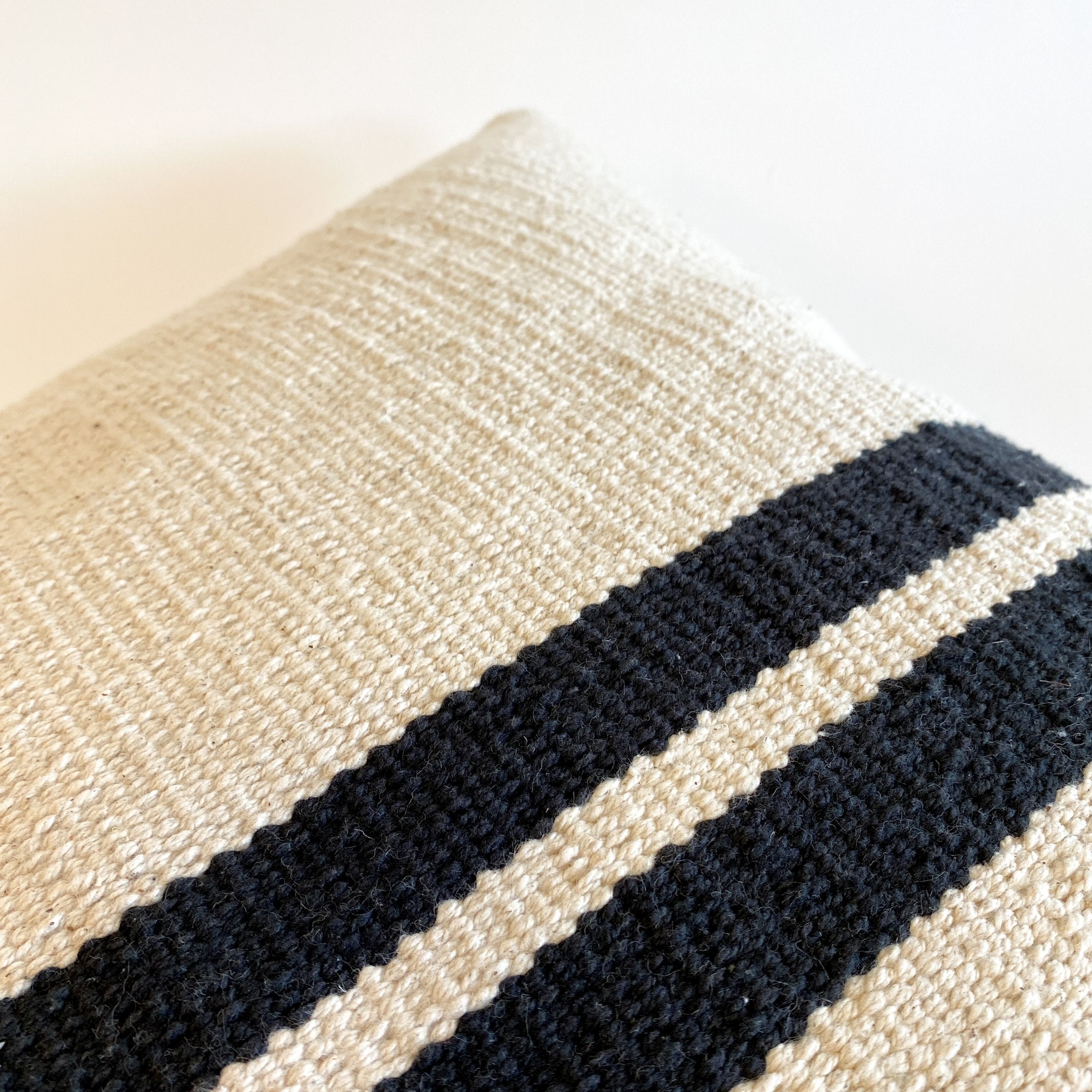 Ruhi Handwoven Black and Cream Pillow - Theloomia